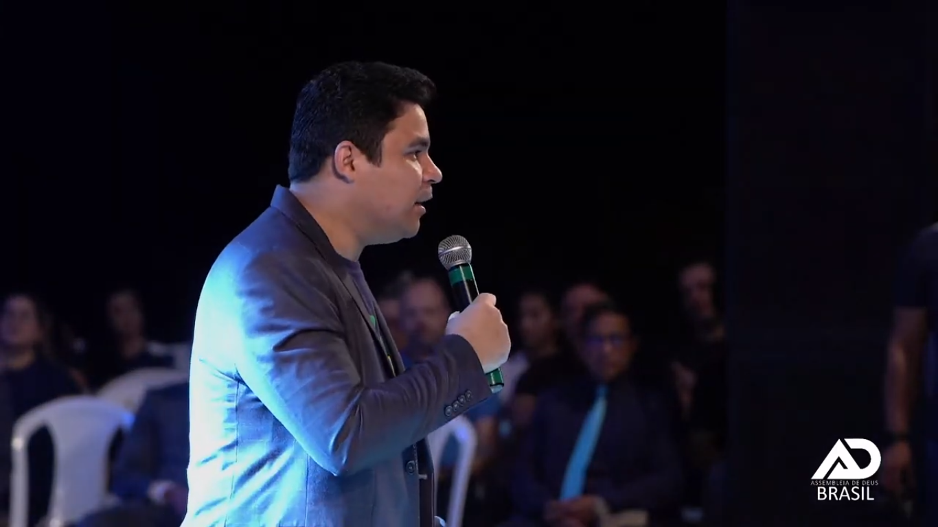 Deus não vê como o homem, Ele vê além