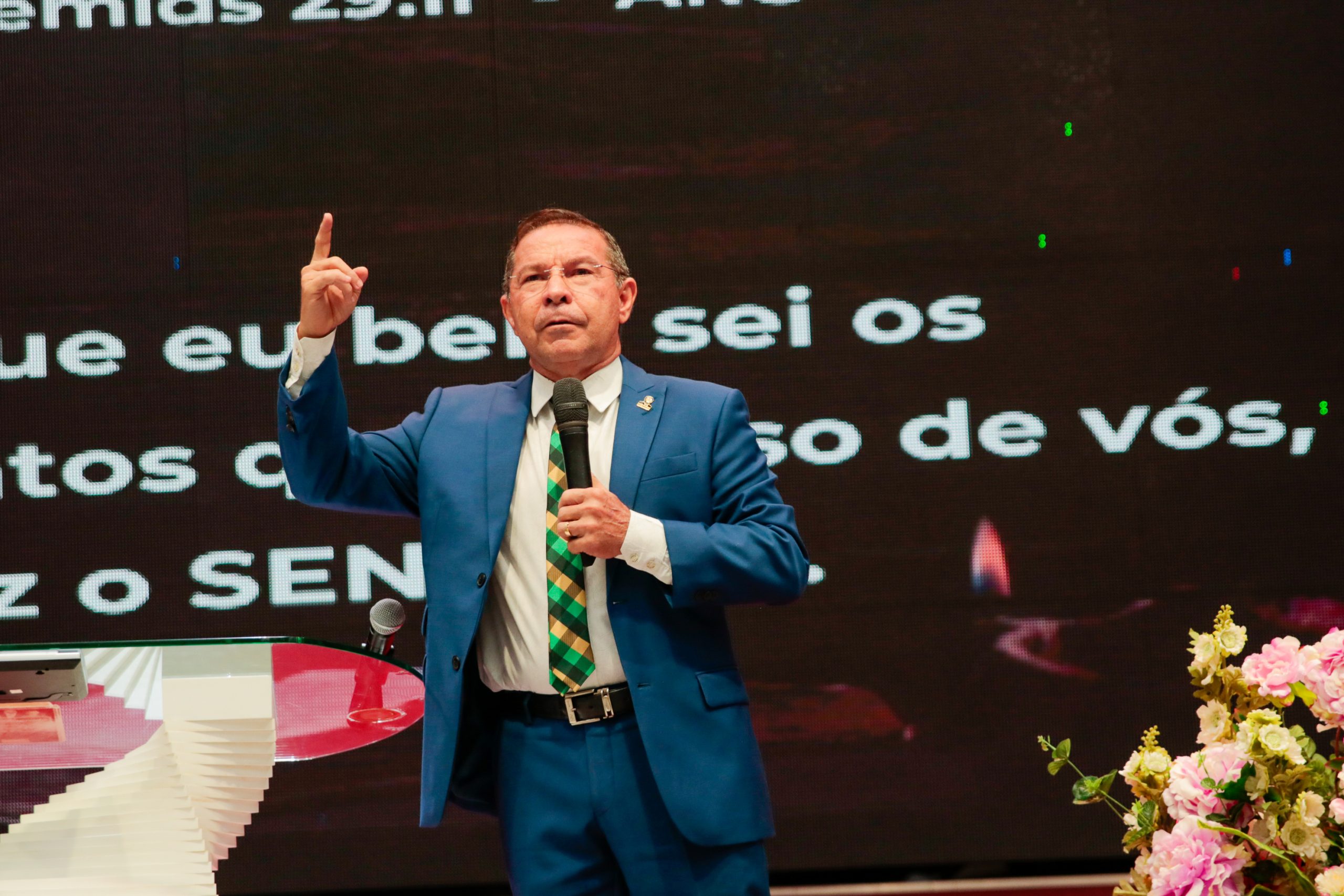 Nada foge do controle de Deus