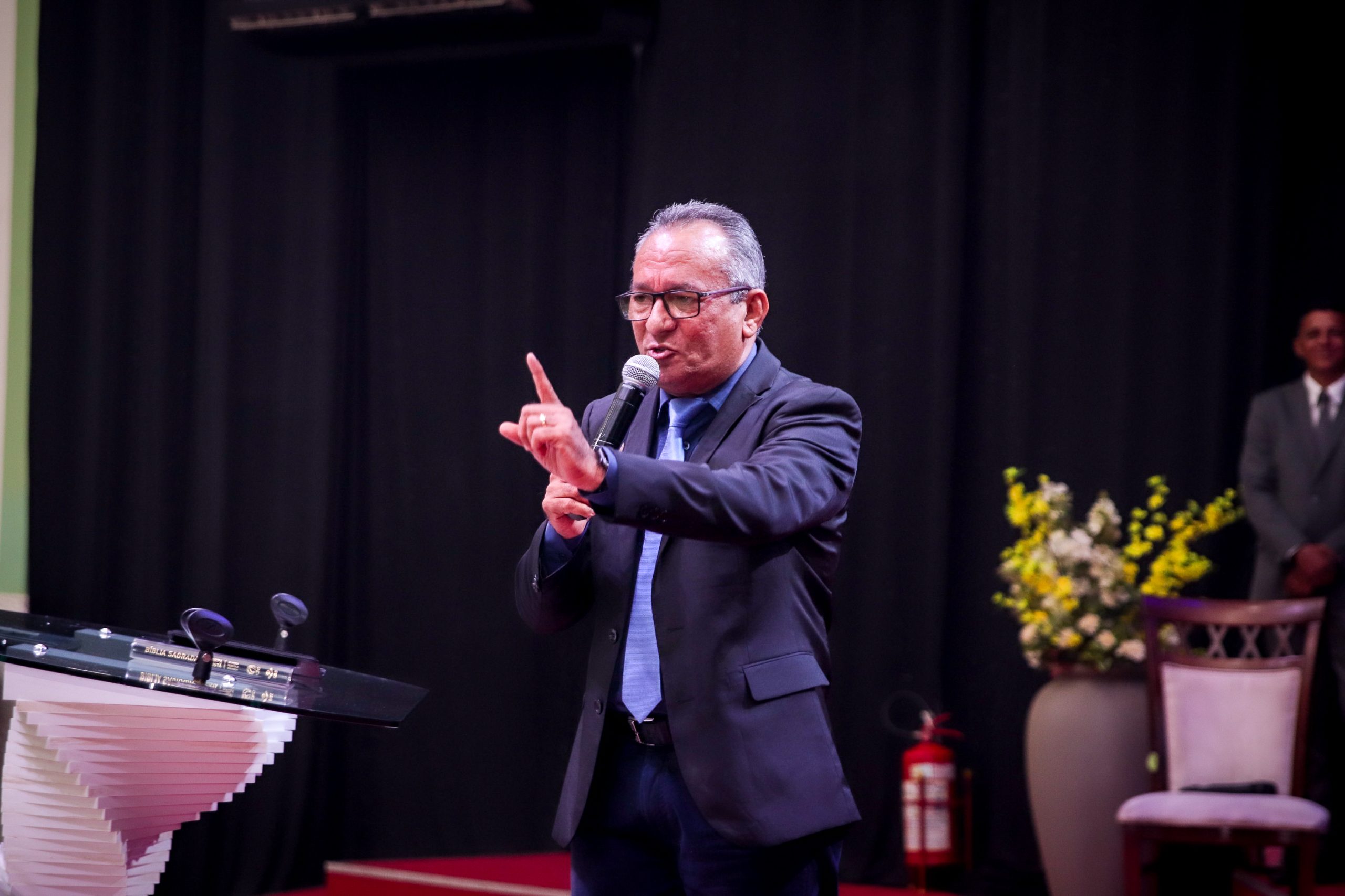 O poder da igreja que ora