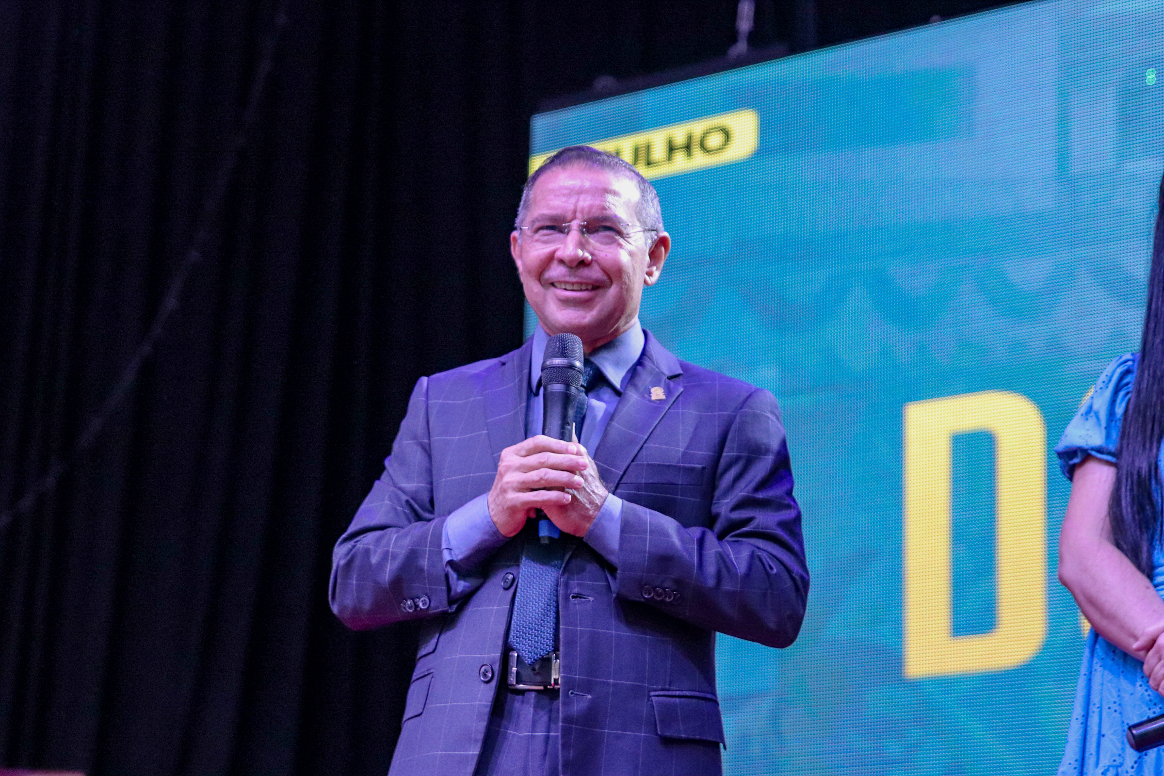 Não vos conformeis com esse mundo