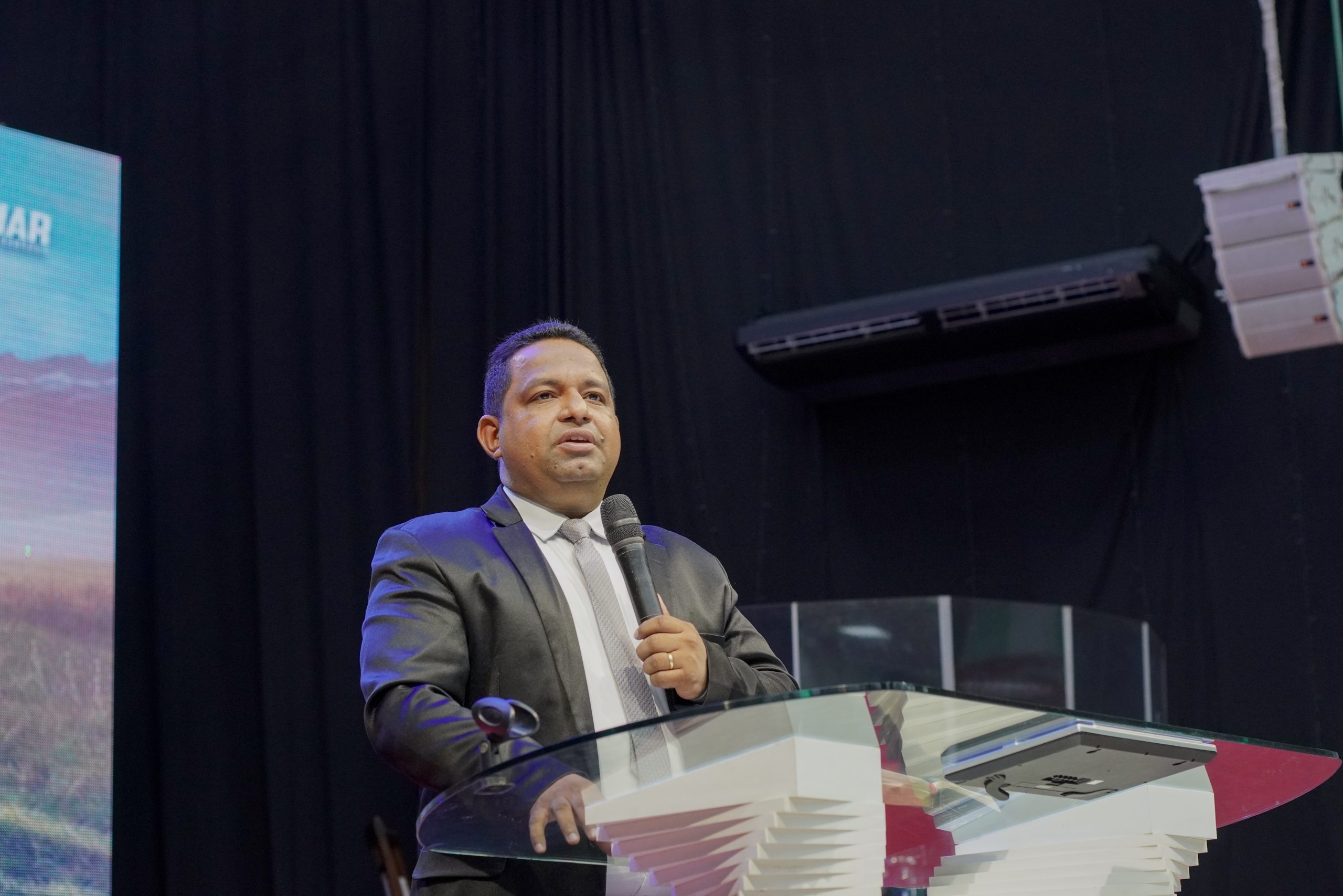 Deus está no processo