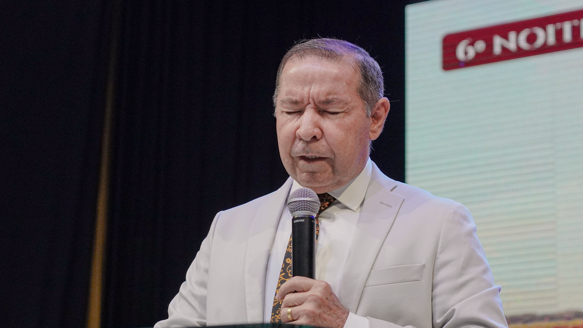 Bem - aventurado o que anda no caminho reto