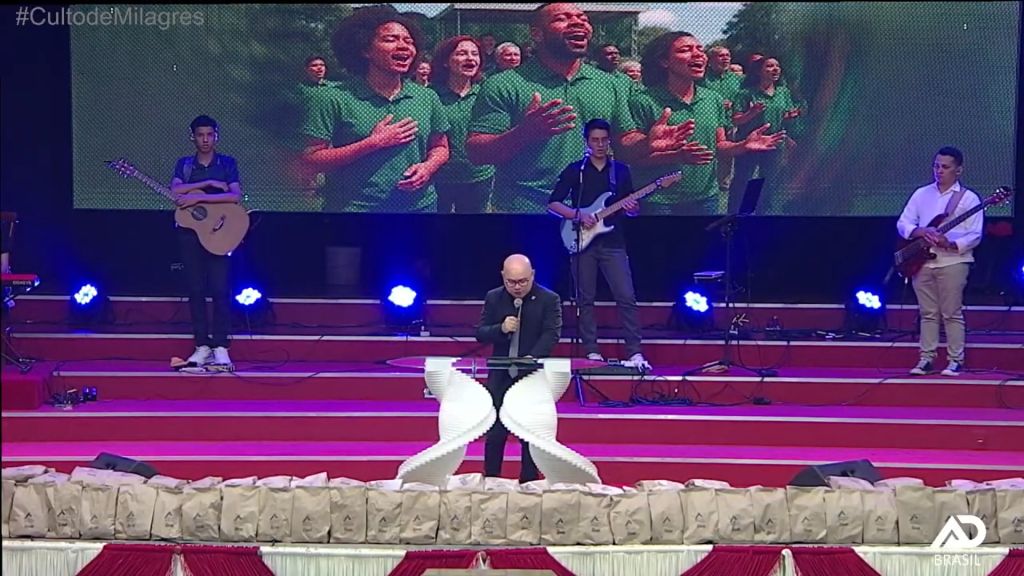 Deus pôs um novo cântico na minha boca